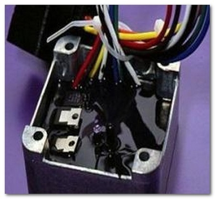 Ứng dụng dễ dàng Epoxy Potting Glu hợp chất dẫn nhiệt cao Electronic Epoxy Resin Adhesive