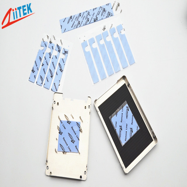 Chất độn nhiệt cách điện 4,5mmT 12 ± 5 Shore00 cho phần cứng viễn thông