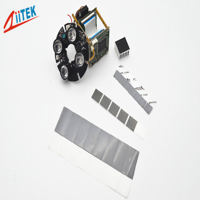 Độ dẫn nhiệt tốt Tấm đệm nhiệt thay đổi pha 5.0W Vật liệu thay đổi pha cho cơ sở hạ tầng dữ liệu