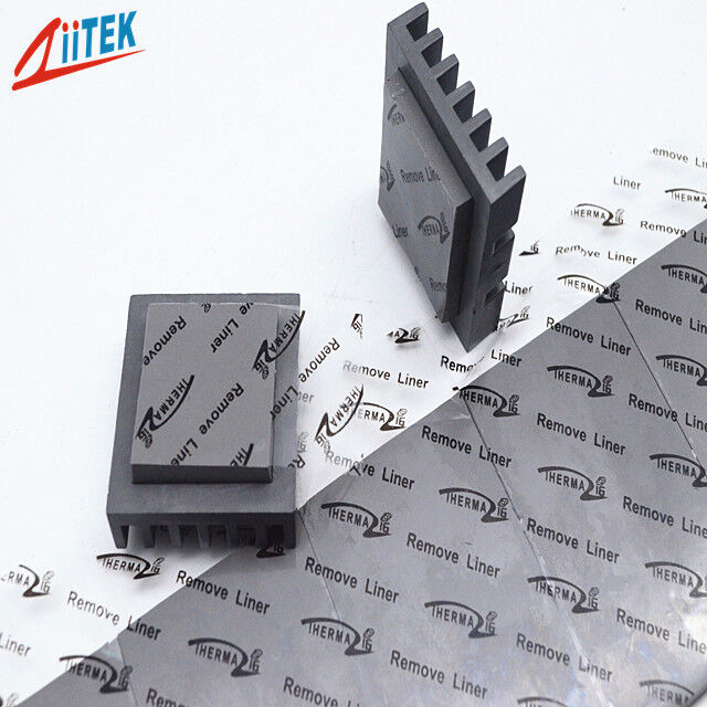 Nhà máy Trung Quốc Mật độ xám đậm 3,5g / CM³ Tấm dẫn nhiệt-40 đến 160oC Độ dẫn điện 8,0W cho thẻ hiển thị